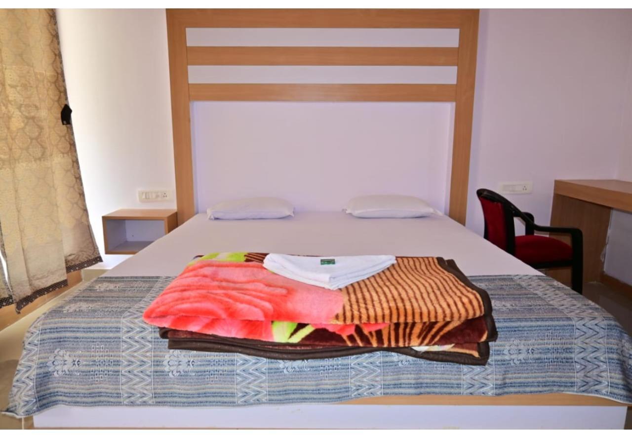 Moon Shine Garden Resort Lakshmanpur Dış mekan fotoğraf