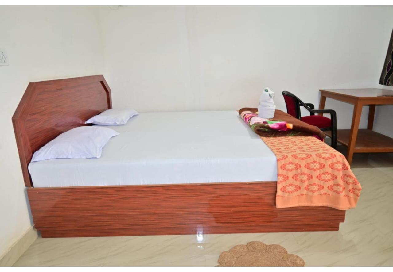 Moon Shine Garden Resort Lakshmanpur Dış mekan fotoğraf